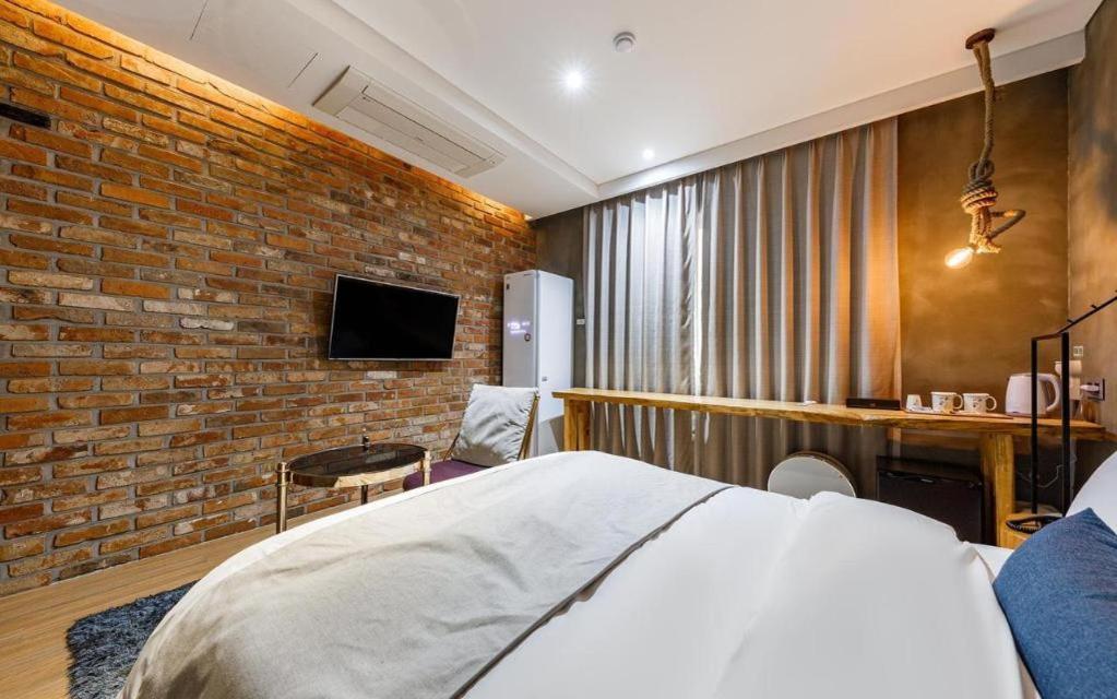 Daejeon Namoo Hotel Exterior photo