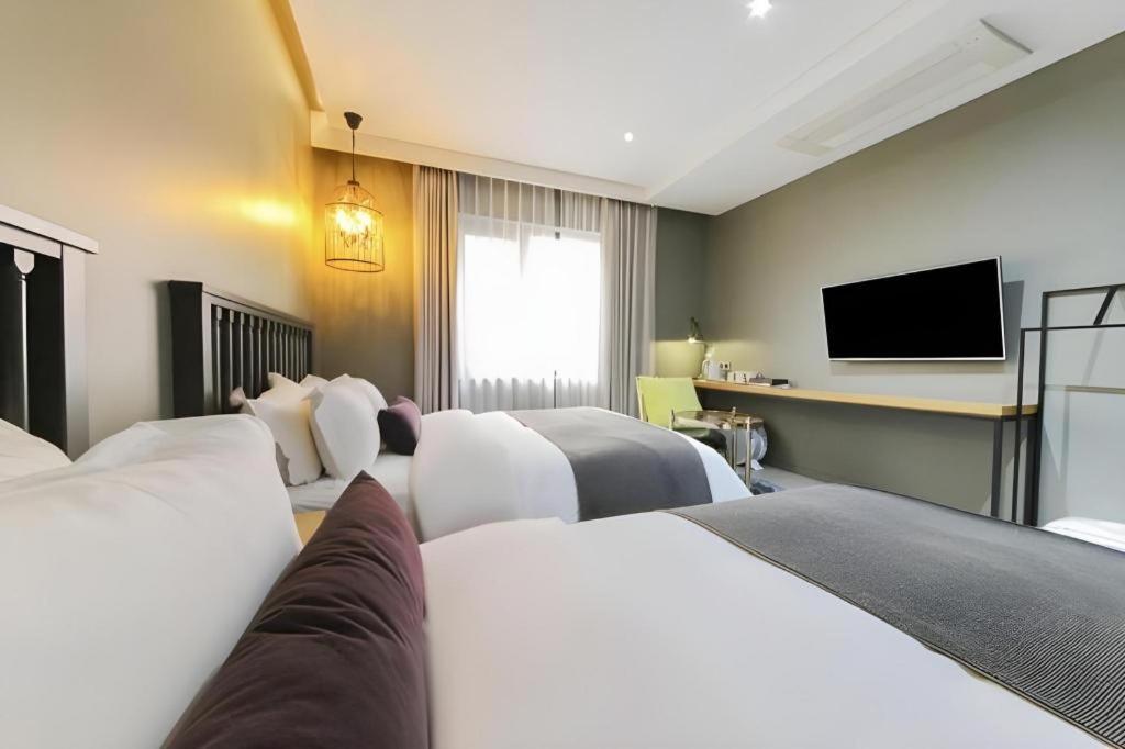 Daejeon Namoo Hotel Exterior photo
